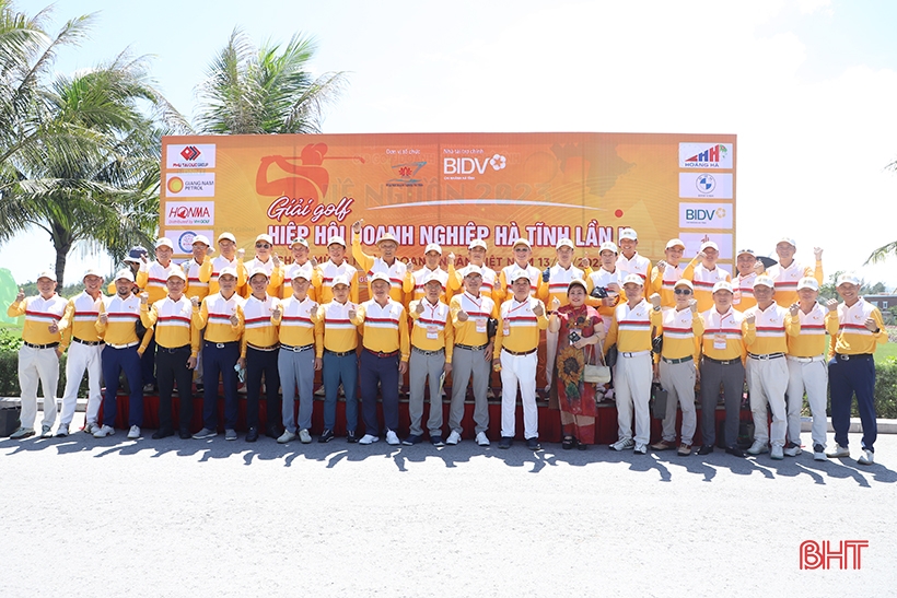 Giải Golf Hiệp hội Doanh nghiệp Hà Tĩnh huy động 100 triệu đồng ủng hộ Quỹ Tấm lòng vàng